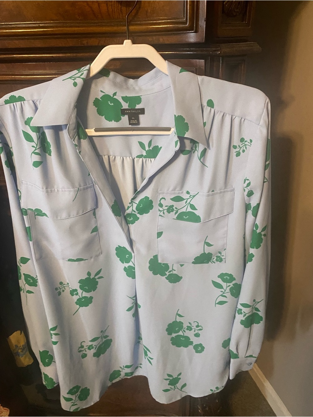 Ann Taylor floral camp popover blouse